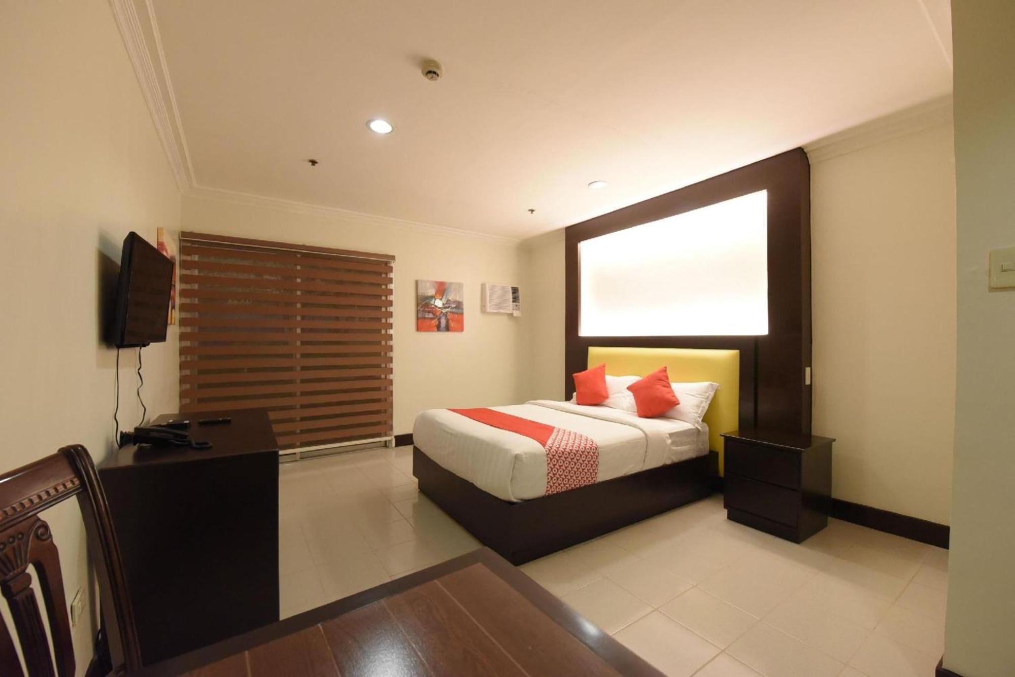 Oyo 115 Northridge Mansions Hotel Quezon City Bagian luar foto