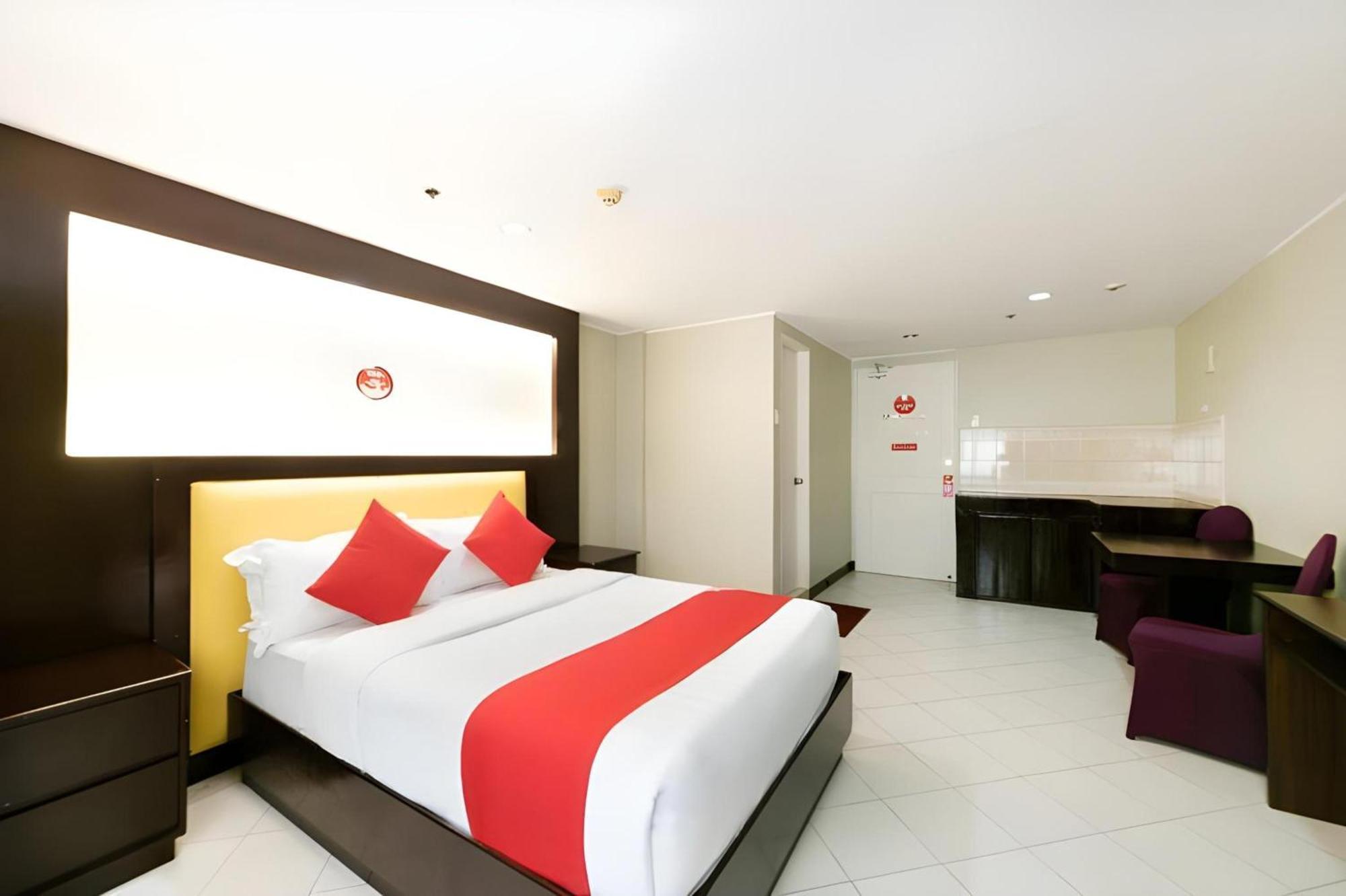 Oyo 115 Northridge Mansions Hotel Quezon City Bagian luar foto