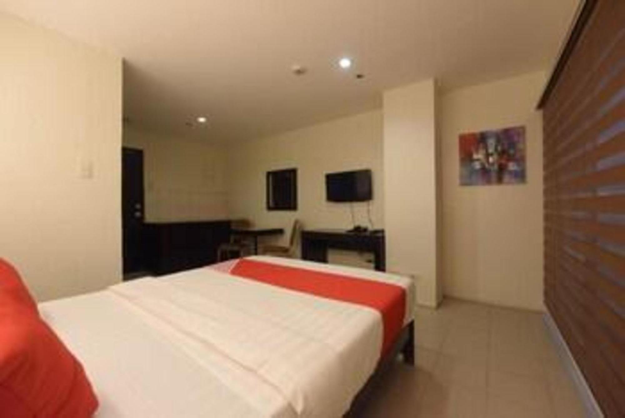 Oyo 115 Northridge Mansions Hotel Quezon City Bagian luar foto