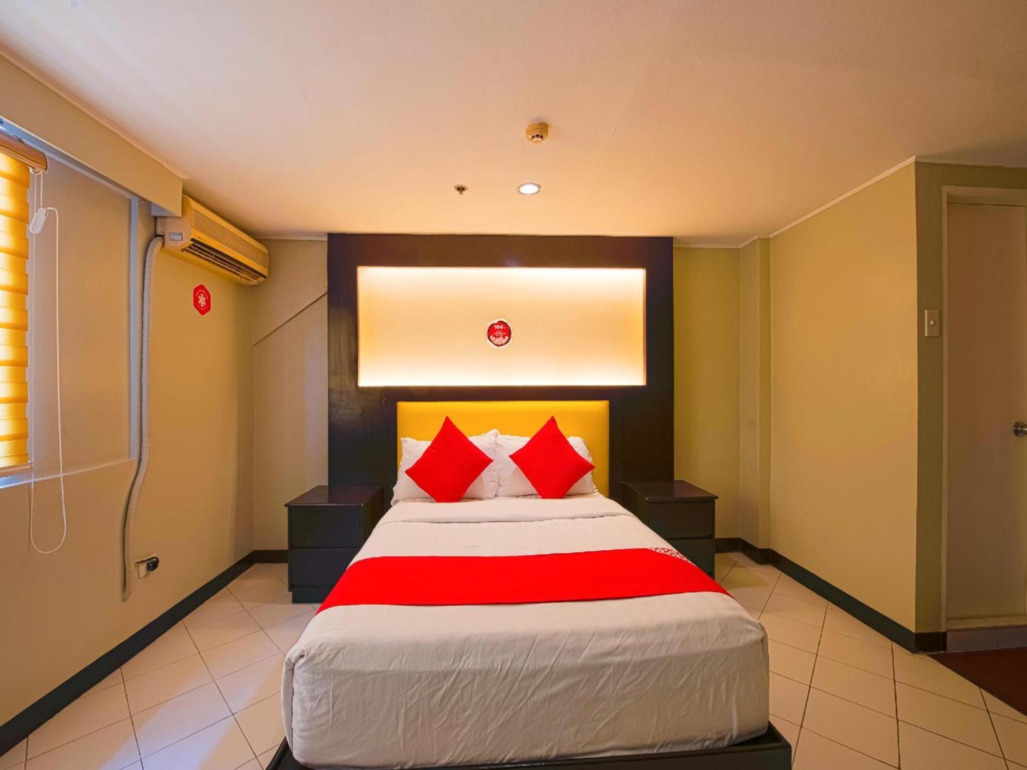 Oyo 115 Northridge Mansions Hotel Quezon City Bagian luar foto