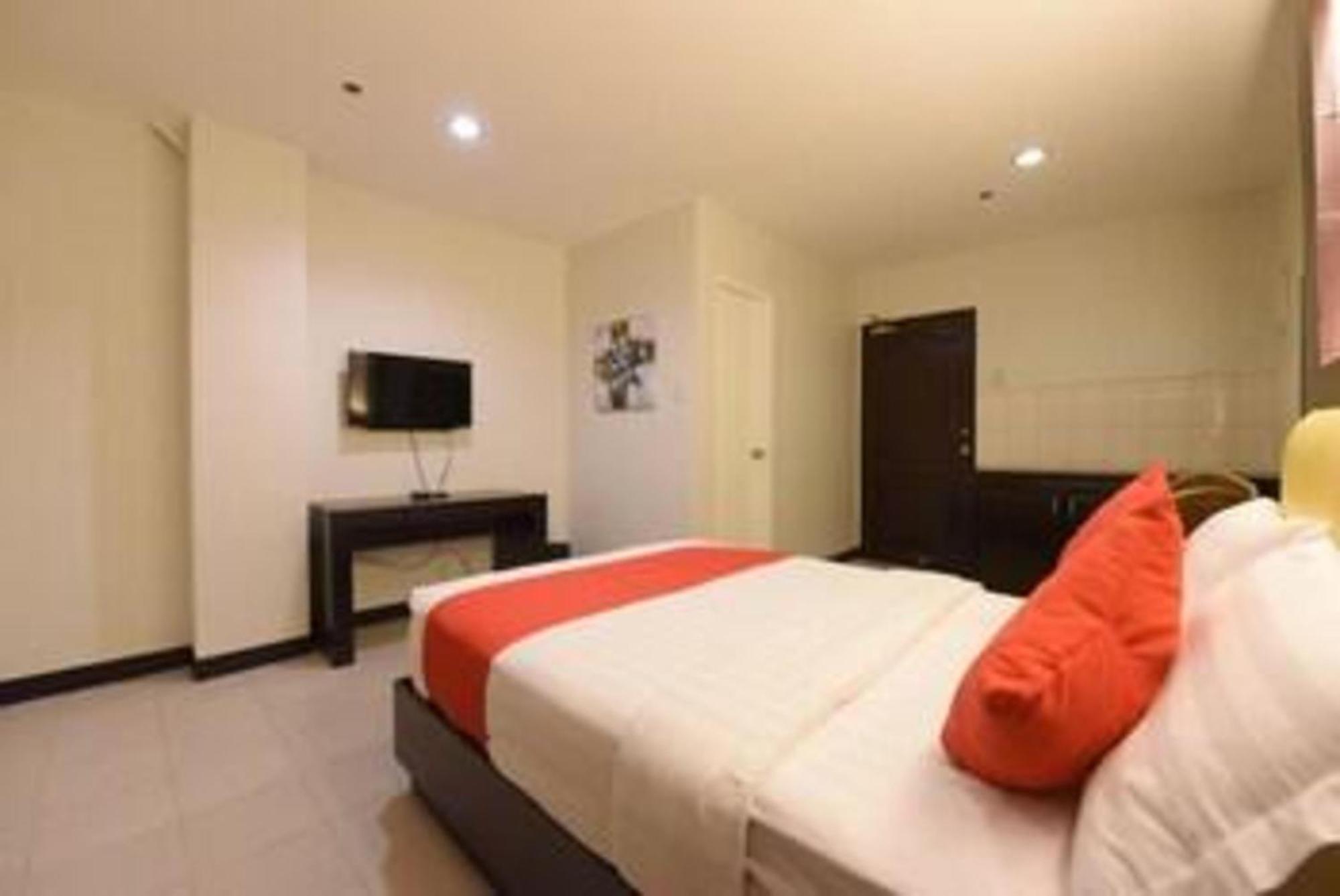 Oyo 115 Northridge Mansions Hotel Quezon City Bagian luar foto