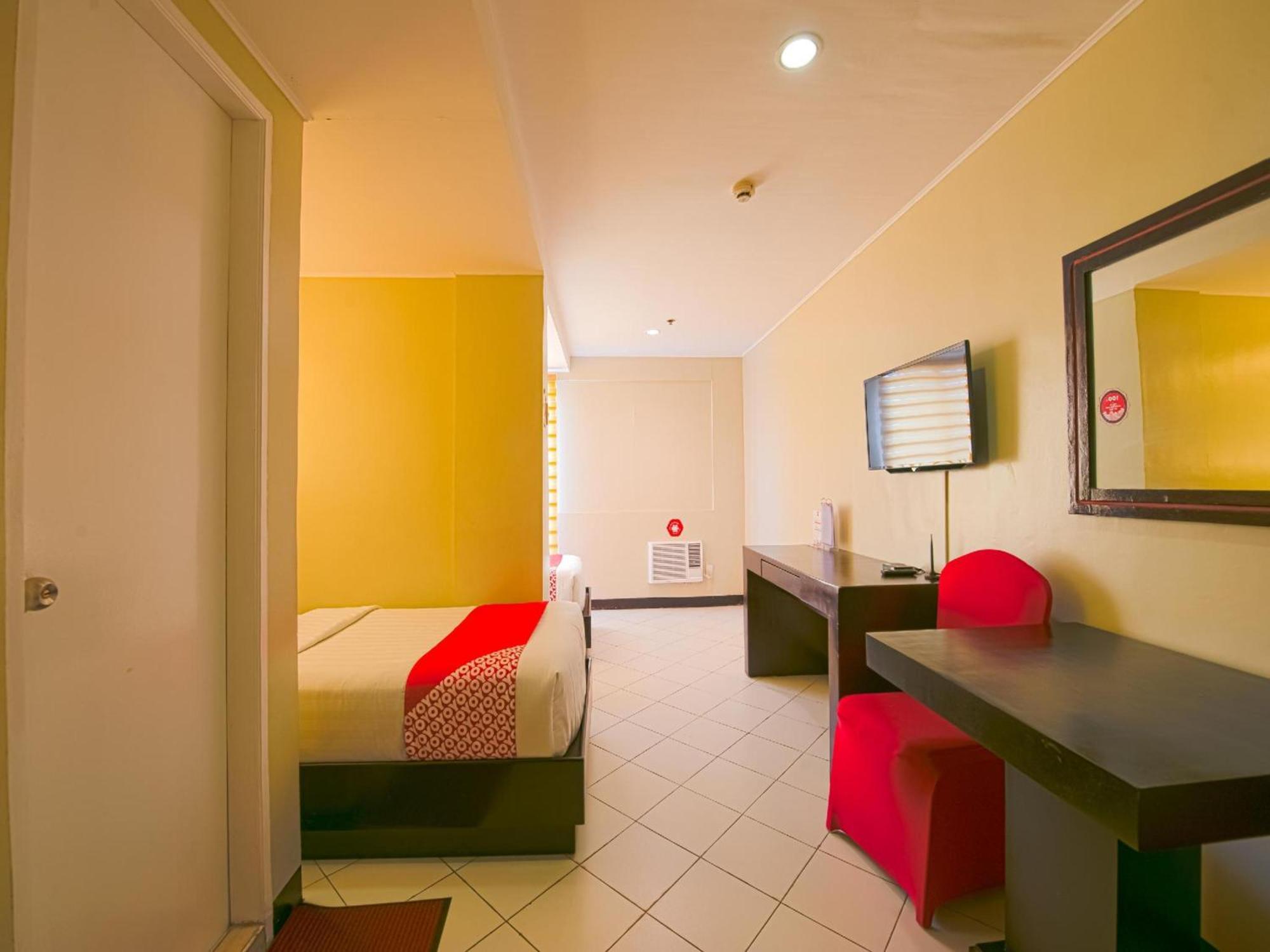 Oyo 115 Northridge Mansions Hotel Quezon City Bagian luar foto